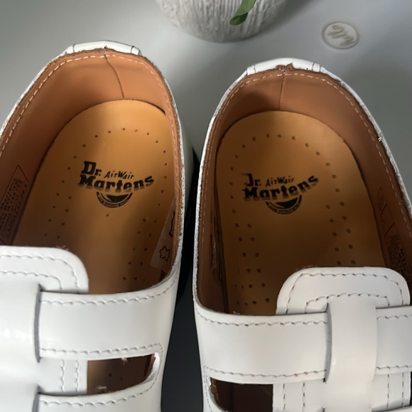 Dr. Martens Women's 8065 Mary Jane - Picture 9 of 11